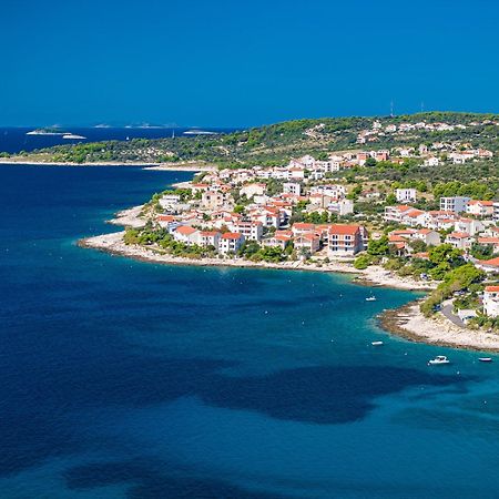 Apartments Boomerang Рогозниця Екстер'єр фото